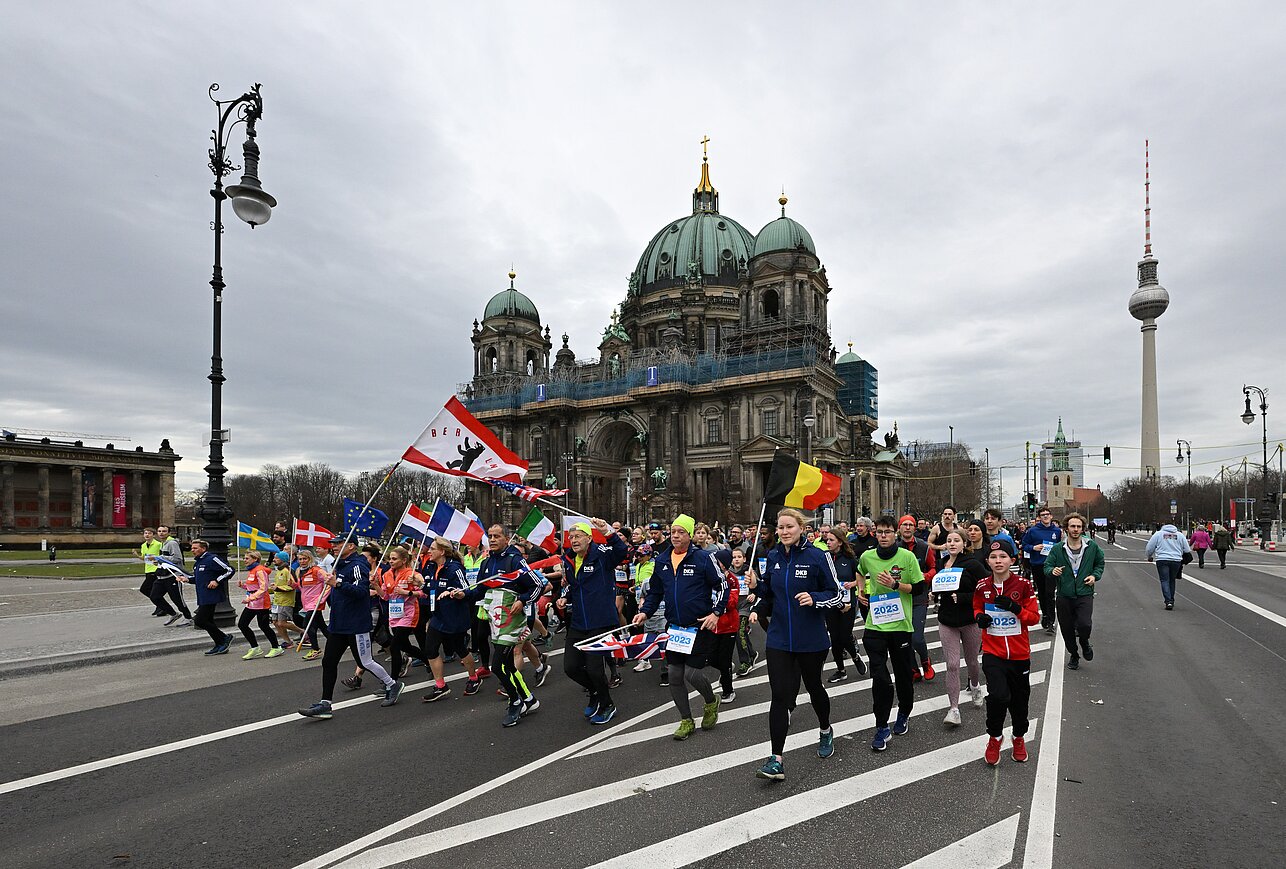 Sportlicher Jahresstart beim Berliner Neujahrslauf 2024